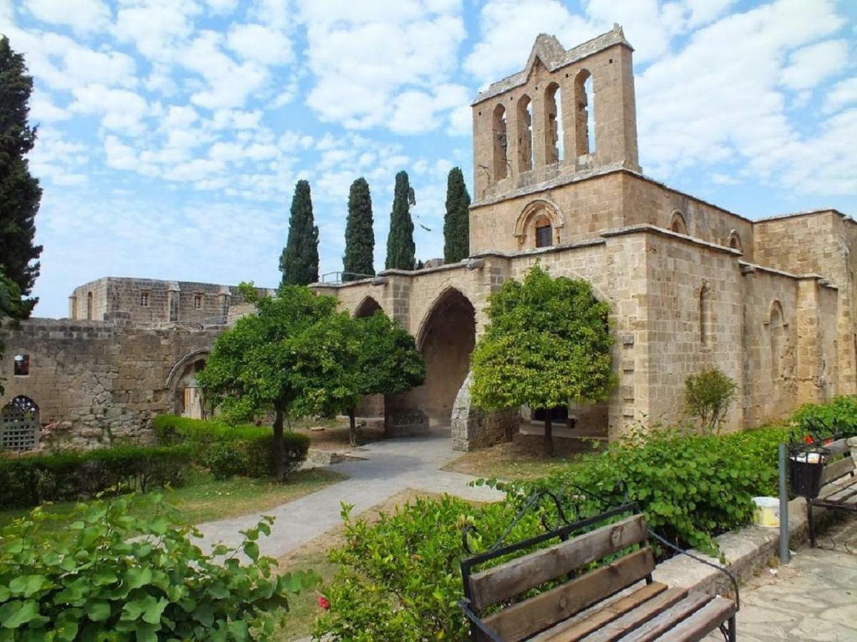 Suluca Homes Girne Buitenkant foto
